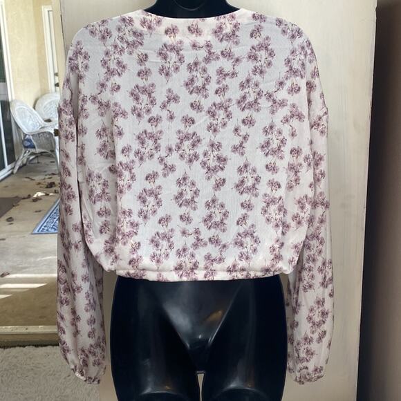 ASTR The Label Floral Blouse - Picture 3 of 6